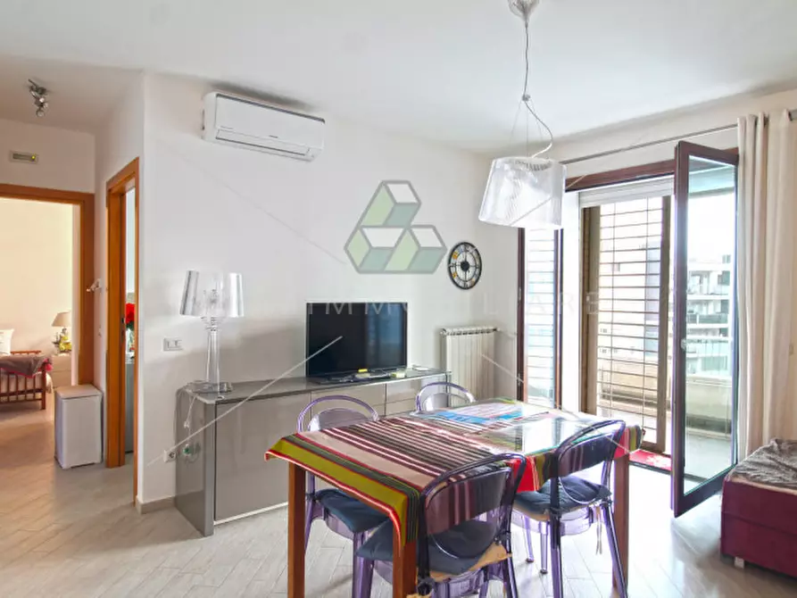 Immagine 1 di Appartamento in vendita  in Via Luigi De Marchi a Roma