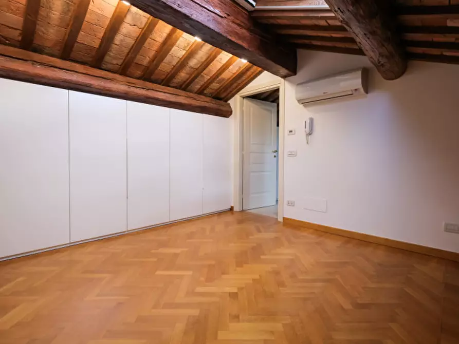 Immagine 18 di Appartamento in vendita  in Galleria del Pozzo Rosso a Vicenza