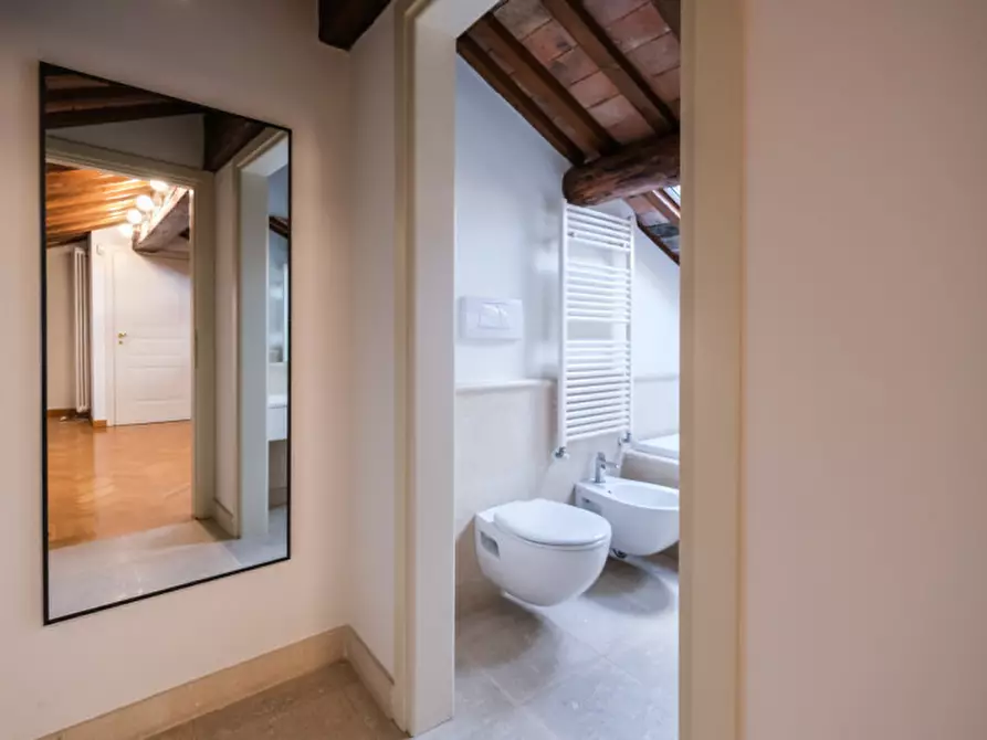 Immagine 21 di Appartamento in vendita  in Galleria del Pozzo Rosso a Vicenza