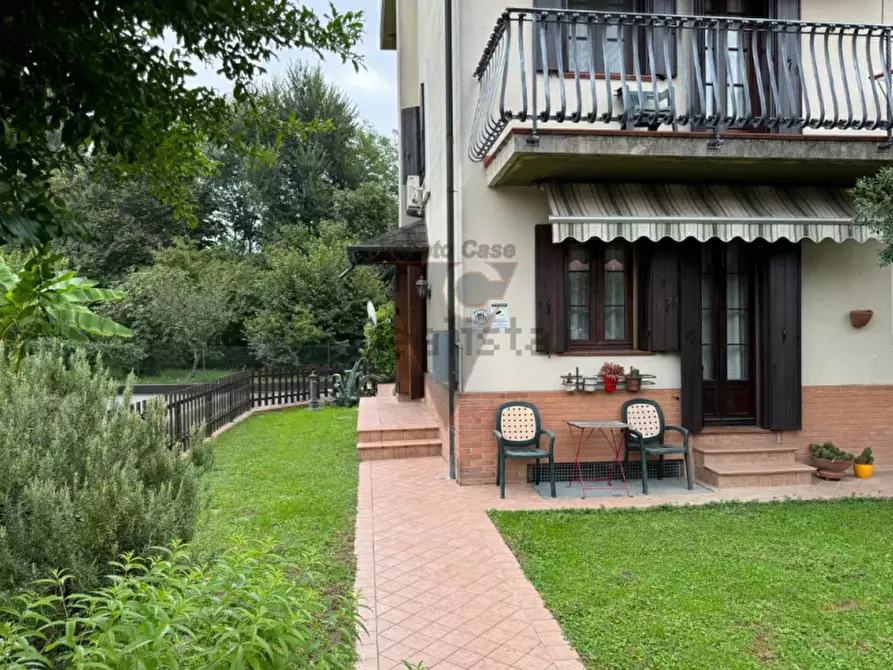 Immagine 1 di Casa trifamiliare in vendita  in VIA GOBBI a Venezia