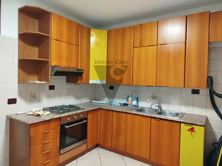 Immagine 8 di Casa trifamiliare in vendita  in VIA GOBBI a Venezia