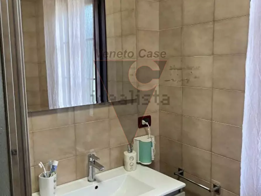 Immagine 10 di Casa trifamiliare in vendita  in VIA GOBBI a Venezia