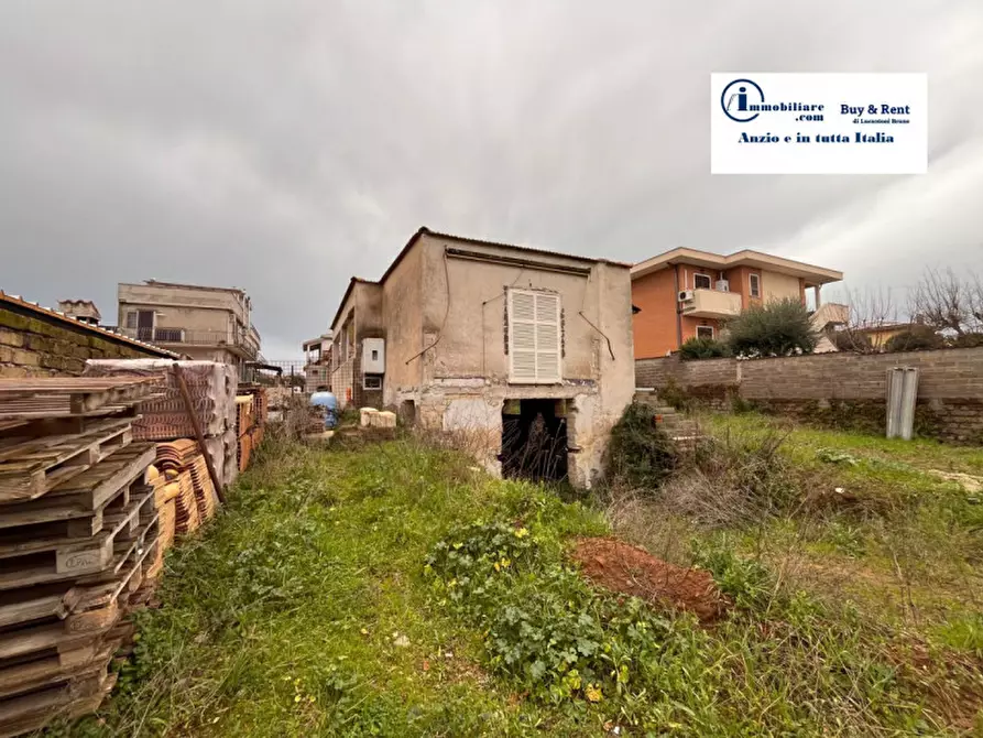 Immagine 1 di Casa indipendente in vendita  in via del Canneto a Anzio