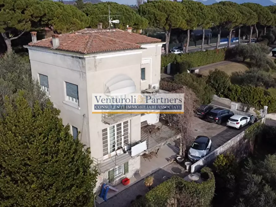 Immagine 5 di Villa in vendita  in Via Meucci a Padenghe Sul Garda