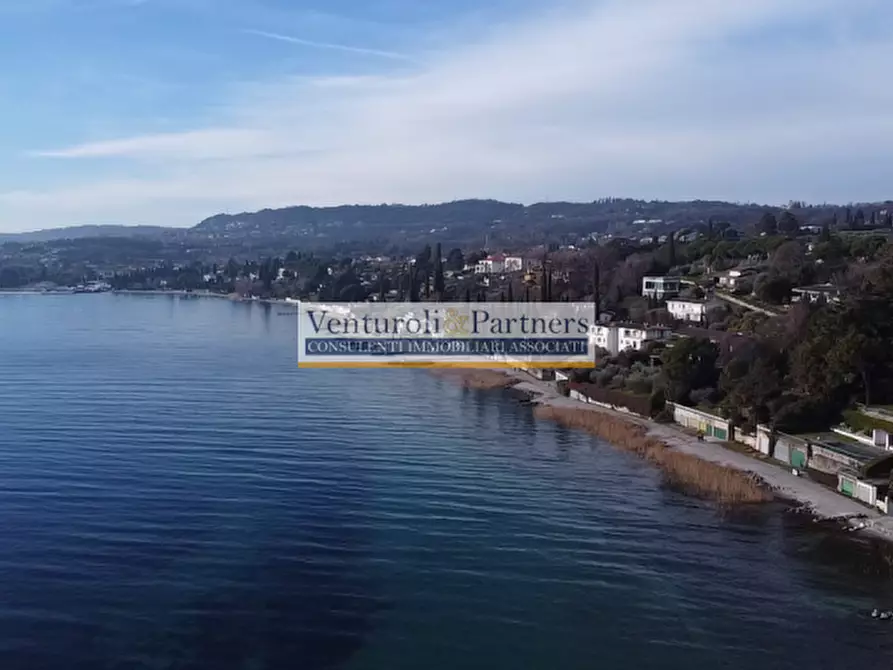 Immagine 9 di Villa in vendita  in Via Meucci a Padenghe Sul Garda