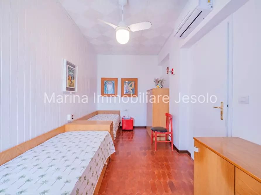 Immagine 13 di Appartamento in vendita  in Via Antoniotto Usodimare a Jesolo