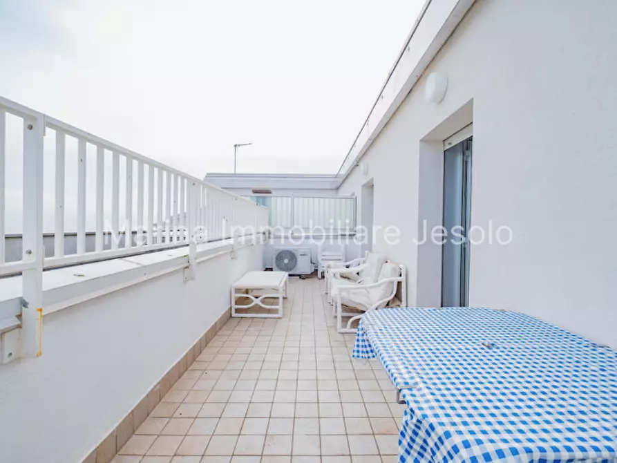 Immagine 25 di Appartamento in vendita  in Via Antoniotto Usodimare a Jesolo
