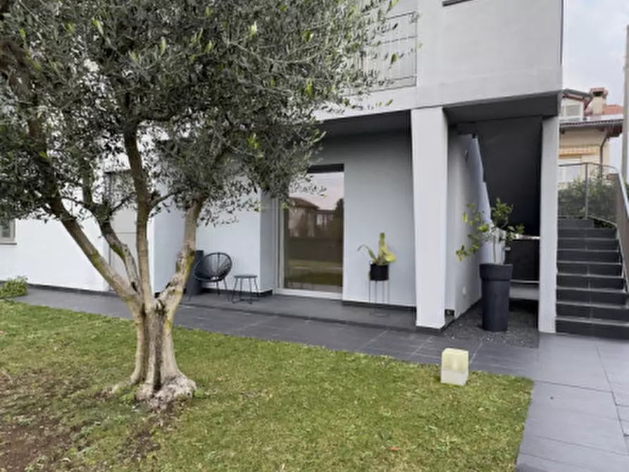 Immagine 5 di Appartamento in vendita  in Via Silvio Pellico, 2 a Zanè