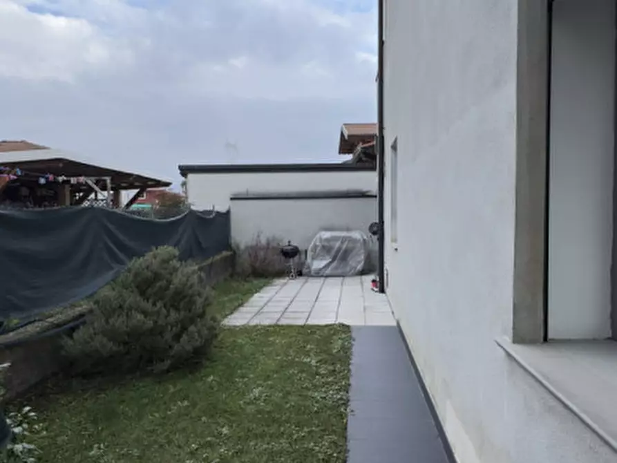 Immagine 10 di Appartamento in vendita  in Via Silvio Pellico, 2 a Zanè