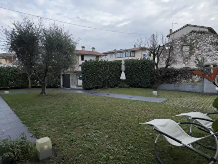 Immagine 11 di Appartamento in vendita  in Via Silvio Pellico, 2 a Zanè