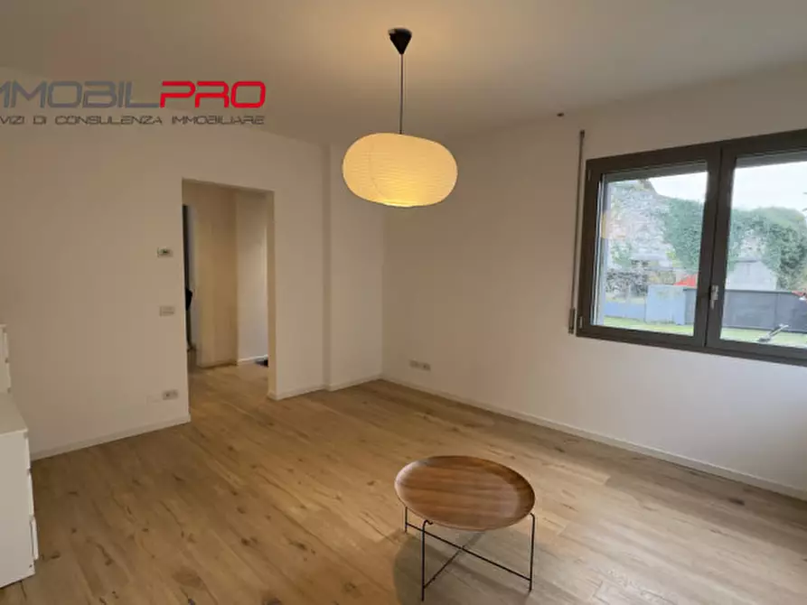 Immagine 17 di Appartamento in vendita  in Via Silvio Pellico, 2 a Zanè