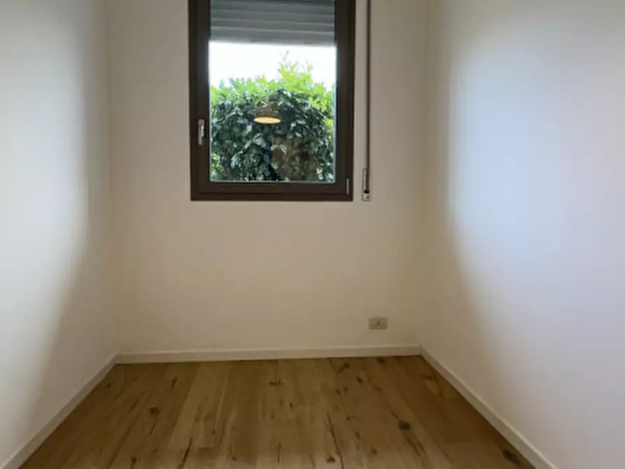 Immagine 40 di Appartamento in vendita  in Via Silvio Pellico, 2 a Zanè