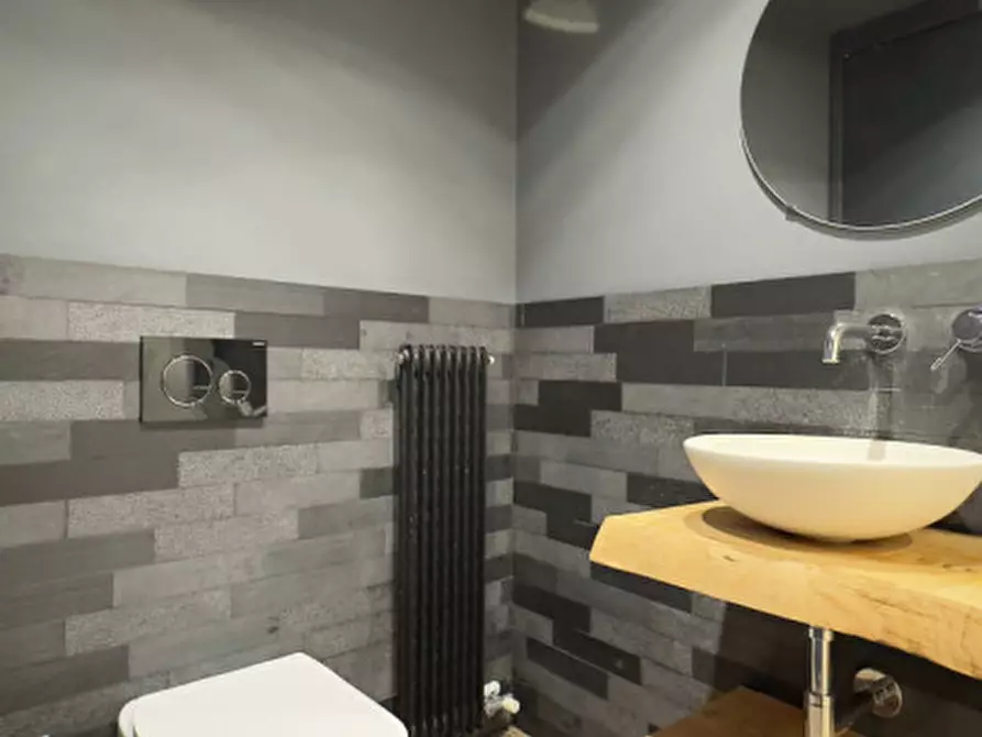 Immagine 44 di Appartamento in vendita  in Via Silvio Pellico, 2 a Zanè