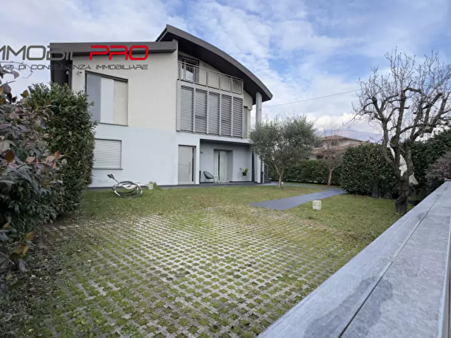 Immagine 50 di Appartamento in vendita  in Via Silvio Pellico, 2 a Zanè