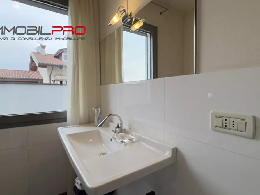 Immagine 19 di Appartamento in vendita  in Via Silvio Pellico, 2 a Zanè