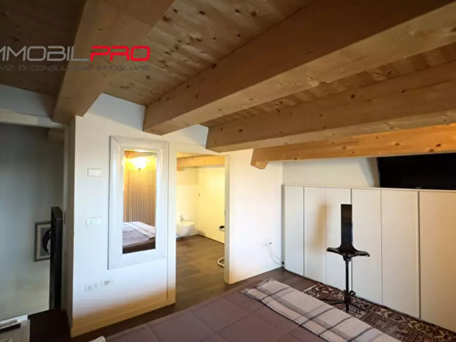 Immagine 37 di Appartamento in vendita  in Via Silvio Pellico, 2 a Zanè