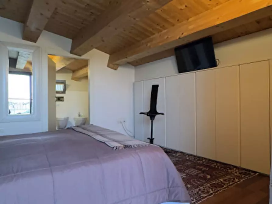 Immagine 39 di Appartamento in vendita  in Via Silvio Pellico, 2 a Zanè