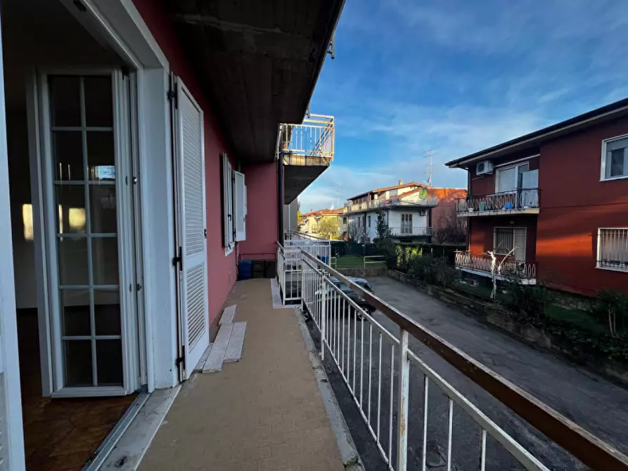 Immagine 7 di Appartamento in vendita  a Desenzano Del Garda