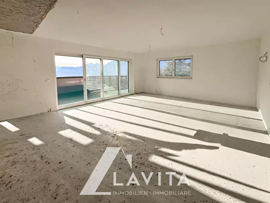 Immagine 1 di Appartamento in vendita  in Dolomiten-Staatsstraße - Strada Statale delle Dolomiti a Montagna .Montan.