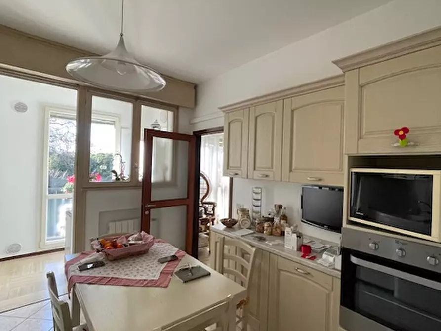 Immagine 2 di Appartamento in vendita  a Padova