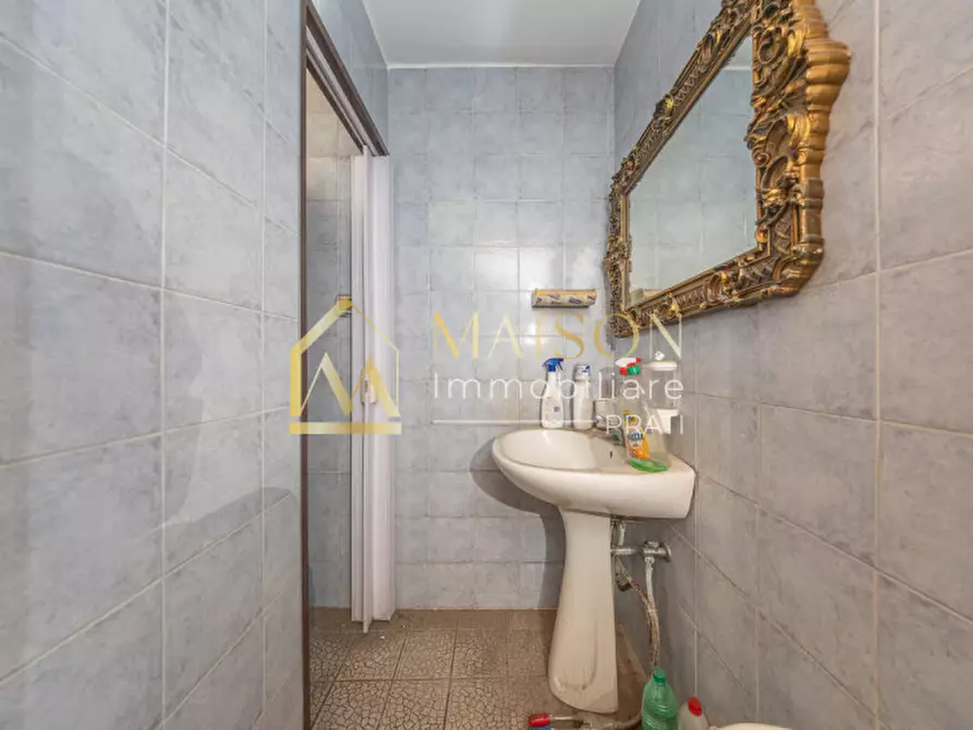 Immagine 16 di Negozio in vendita  in Via dei Reti a Roma