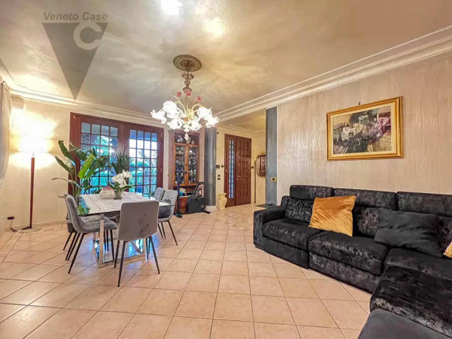 Immagine 2 di Villa in vendita  in Via Verdi a Cona