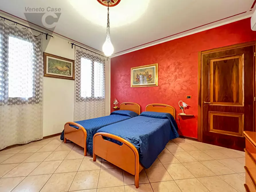 Immagine 27 di Villa in vendita  in Via Verdi a Cona