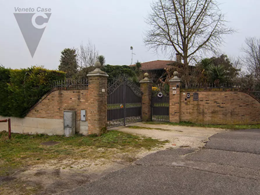 Immagine 46 di Villa in vendita  in Via Verdi a Cona