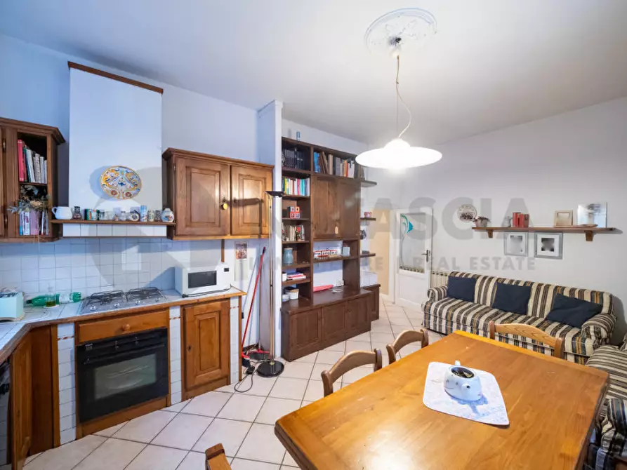 Immagine 3 di Appartamento in vendita  in Piazza Cairoli 20 a Pontassieve