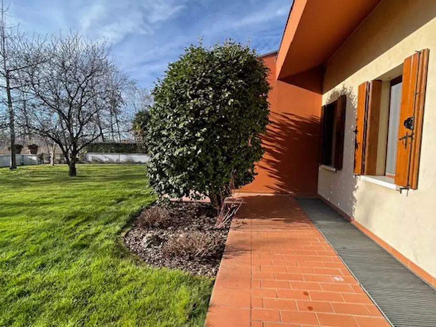 Immagine 1 di Villa in vendita  a Cittadella