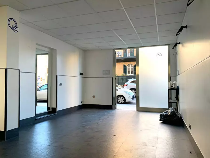 Immagine 3 di Negozio in affitto  in Via Principe di Paternò 48 a Palermo