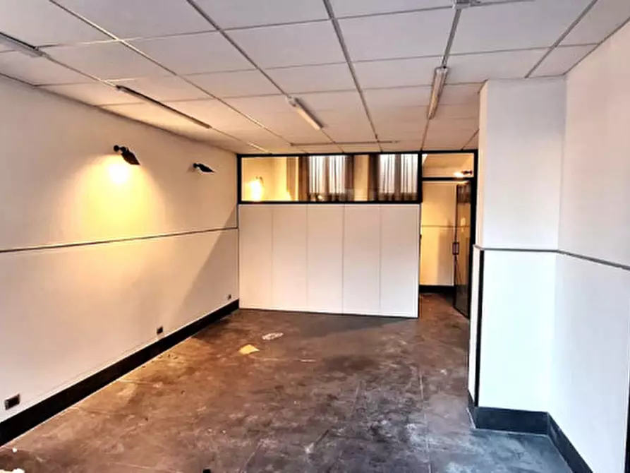 Immagine 16 di Negozio in affitto  in Via Principe di Paternò 48 a Palermo