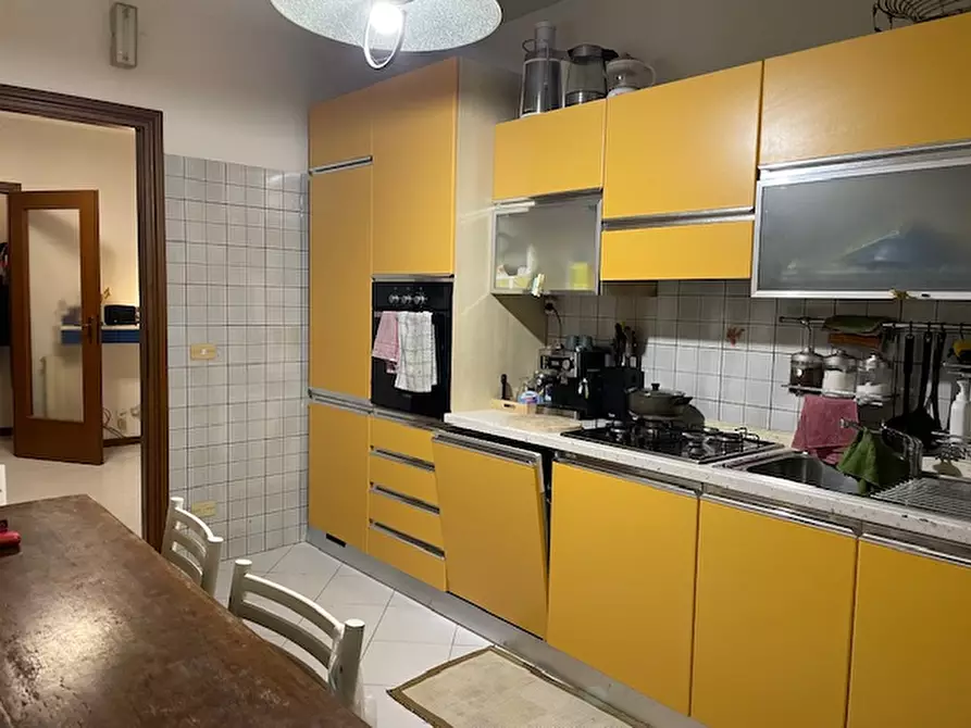 Immagine 4 di Appartamento in vendita  in viale caduti di fani a Fosso'