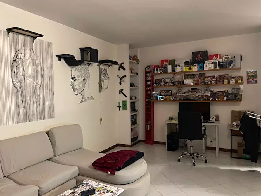 Immagine 13 di Appartamento in vendita  in viale caduti di fani a Fosso'