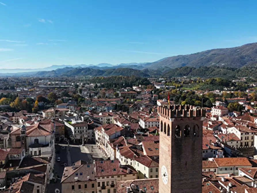 Immagine 2 di Appartamento in affitto  in Piazza Giuseppe Garibaldi a Bassano Del Grappa
