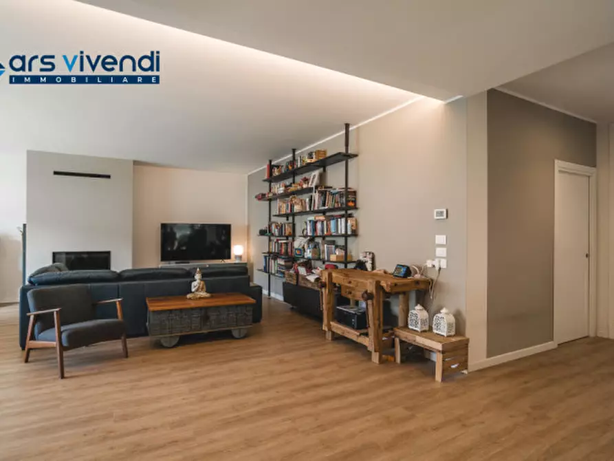 Immagine 3 di Villa in vendita  a Zevio