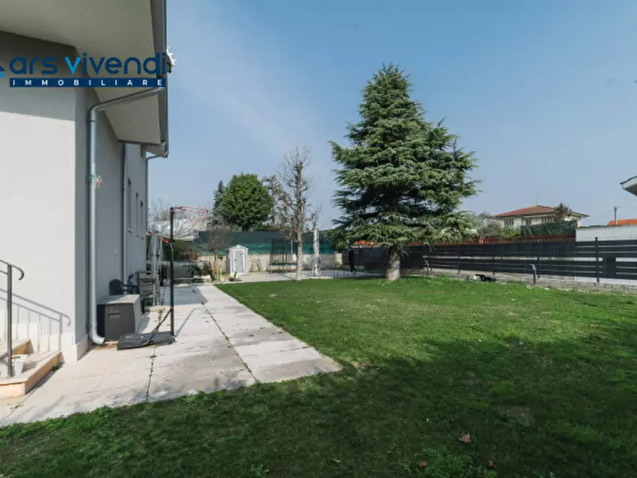 Immagine 23 di Villa in vendita  a Zevio
