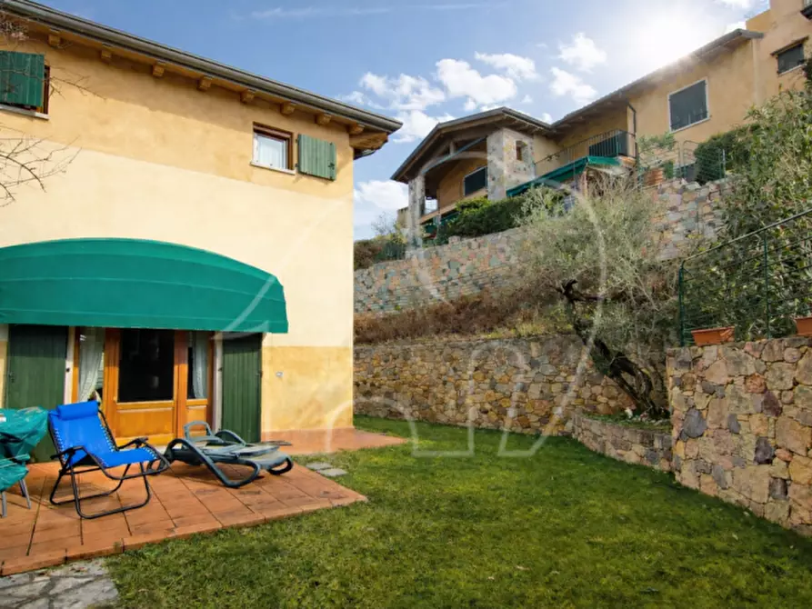 Immagine 3 di Villetta a schiera in vendita  a Costermano sul Garda