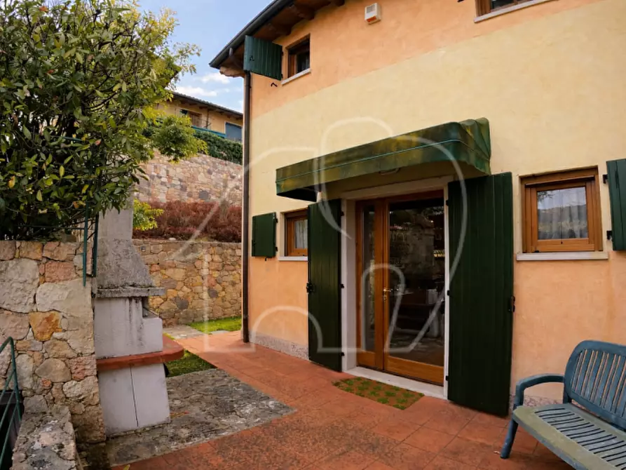 Immagine 6 di Villetta a schiera in vendita  a Costermano sul Garda