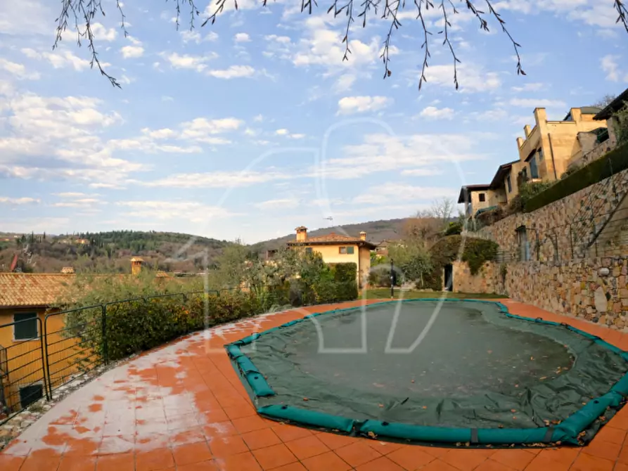 Immagine 7 di Villetta a schiera in vendita  a Costermano sul Garda