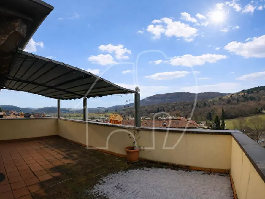 Immagine 11 di Villetta a schiera in vendita  a Costermano sul Garda