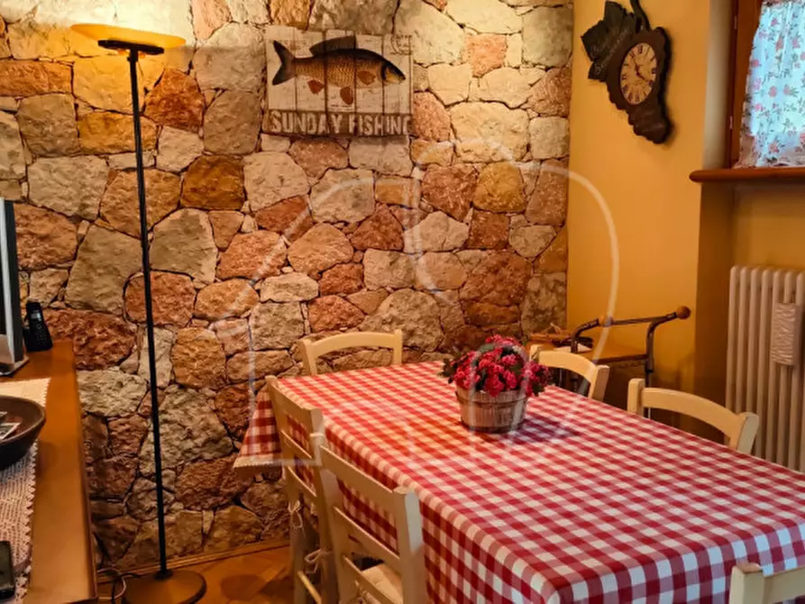 Immagine 14 di Villetta a schiera in vendita  a Costermano sul Garda