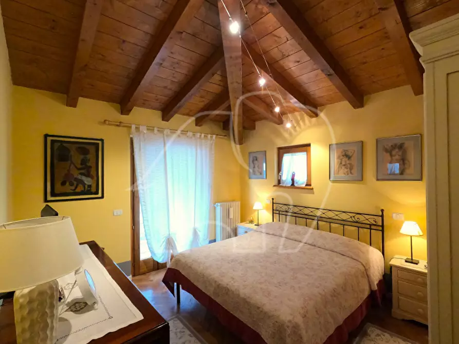 Immagine 18 di Villetta a schiera in vendita  a Costermano sul Garda