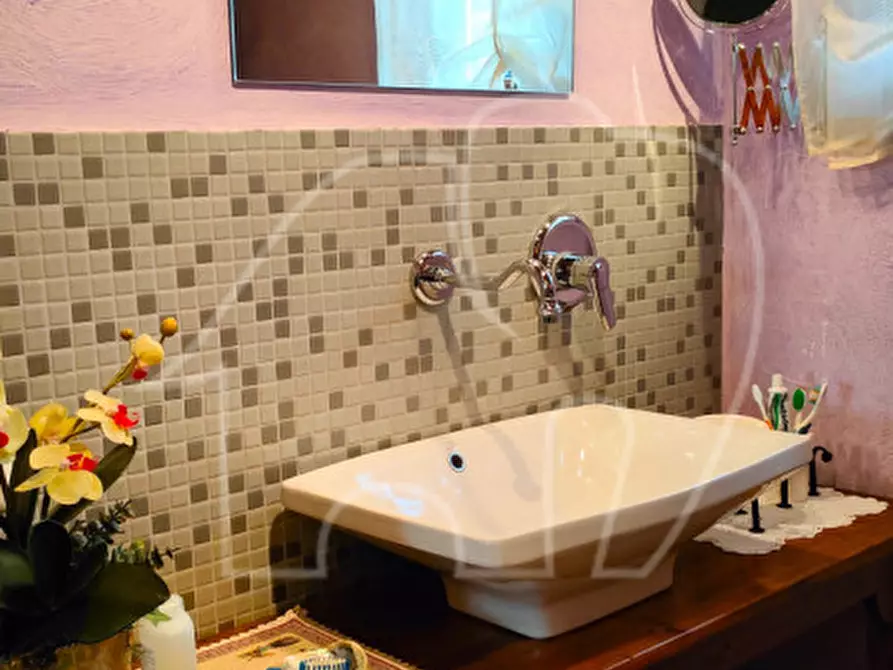 Immagine 25 di Villetta a schiera in vendita  a Costermano sul Garda