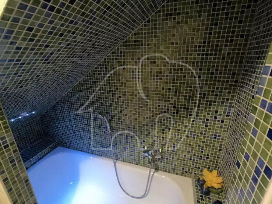 Immagine 31 di Villetta a schiera in vendita  a Costermano sul Garda