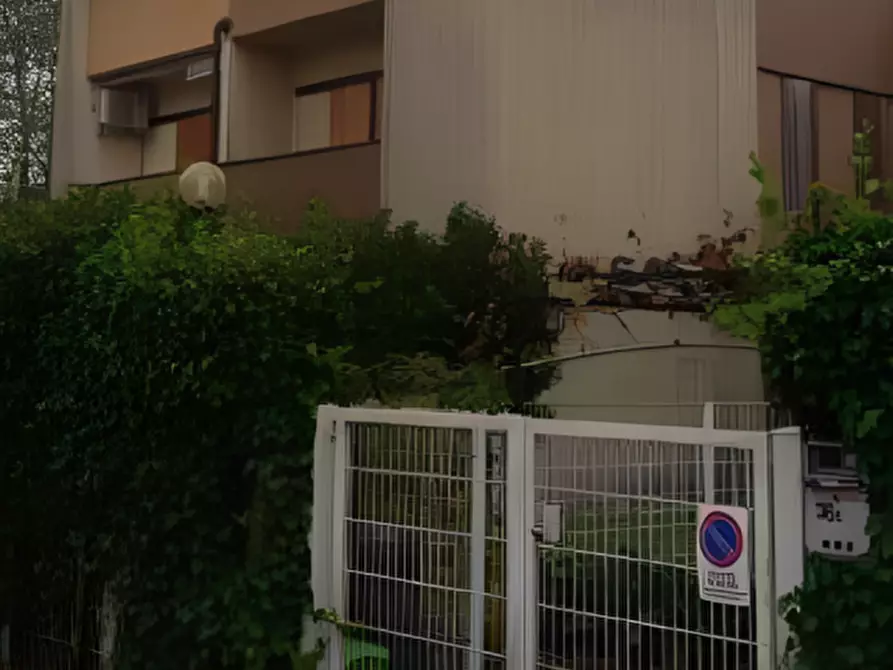 Immagine 2 di Villa in vendita  in Via DANTE ALIGHIERI 36/E a Cesate