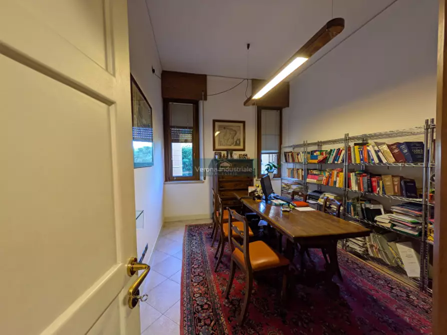 Immagine 13 di Appartamento in vendita  in Corso Porta Nuova Verona a Verona