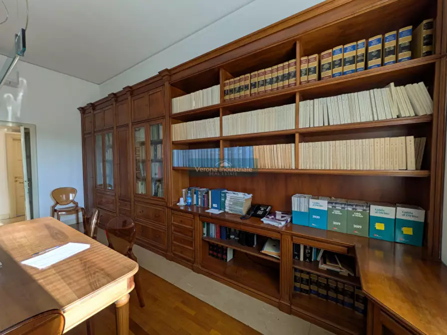 Immagine 18 di Appartamento in vendita  in Corso Porta Nuova Verona a Verona