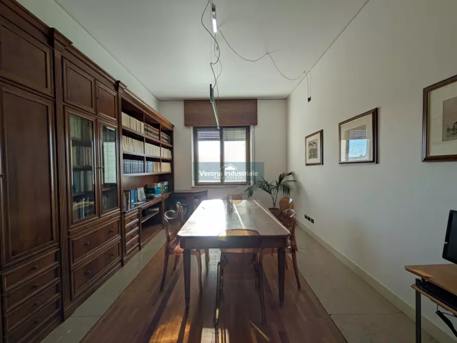 Immagine 19 di Appartamento in vendita  in Corso Porta Nuova Verona a Verona