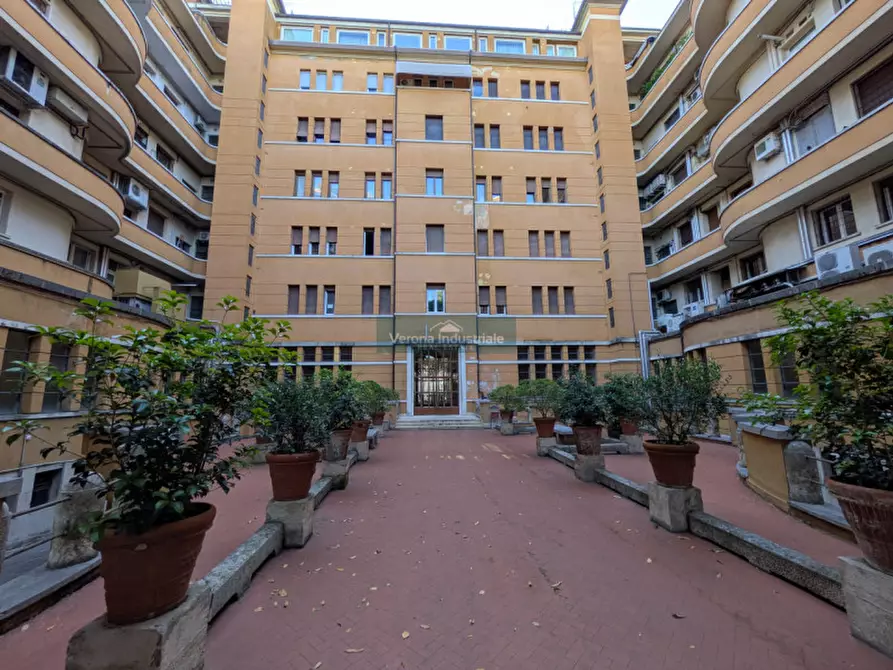 Immagine 21 di Appartamento in vendita  in Corso Porta Nuova Verona a Verona